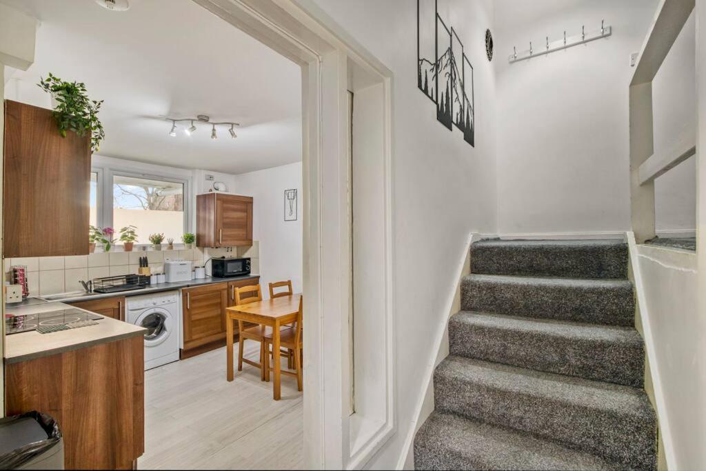 Peaceful 2-Bed South Bank Leilighet London Eksteriør bilde