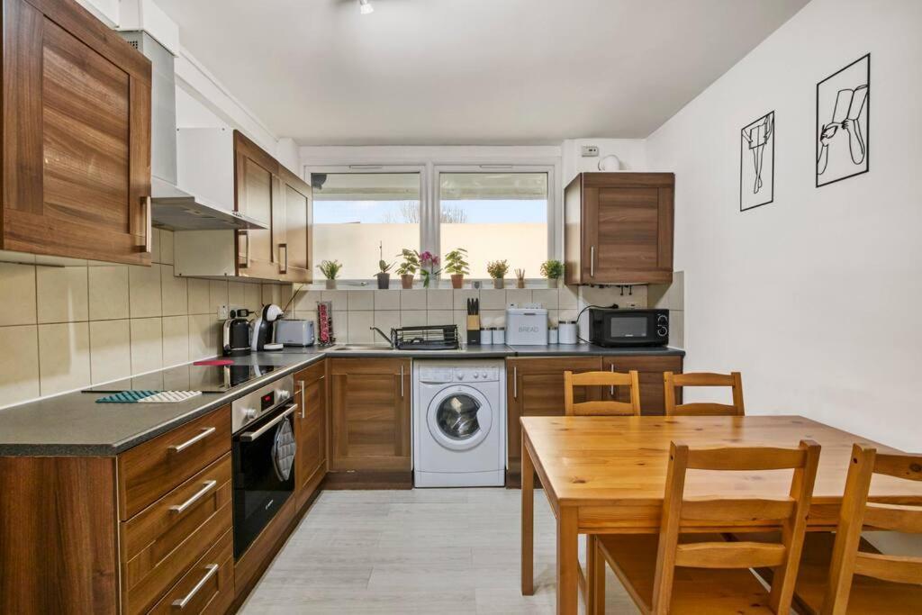 Peaceful 2-Bed South Bank Leilighet London Eksteriør bilde